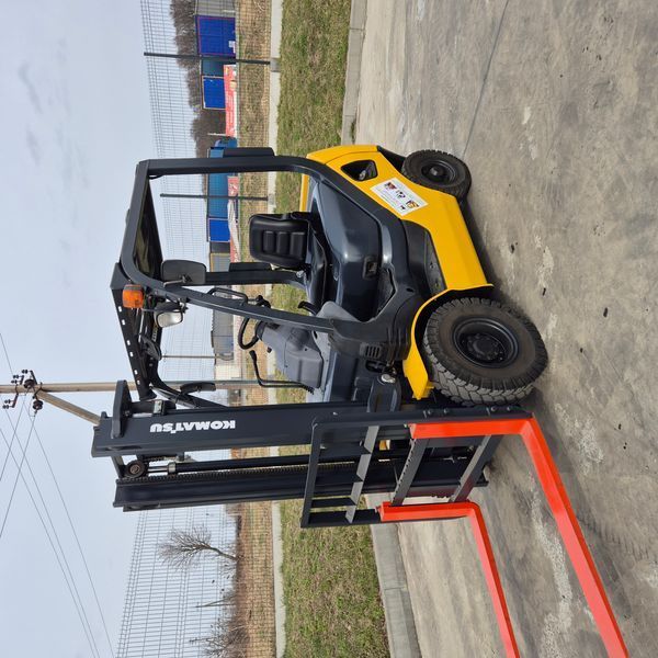 Навантажувач KOMATSU FG09T-20 FG09T-20 фото