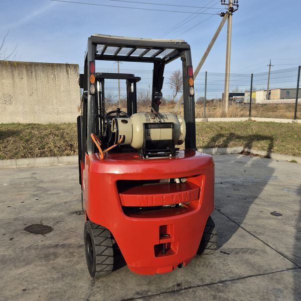 Навантажувач NISSAN 22ZP1F2A25D NIS 2,5 2008 фото
