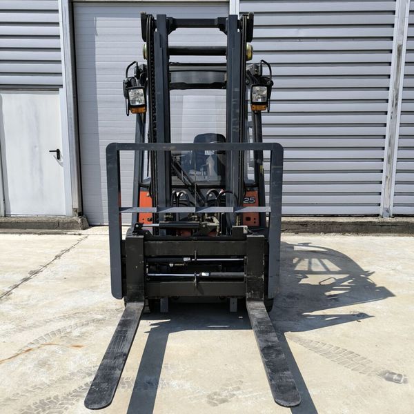 Погрузчик LINDE H25D-01 H25D-01 фото