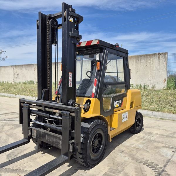 Навантажувач CATERPILLAR GP50K2 GP50K2 фото