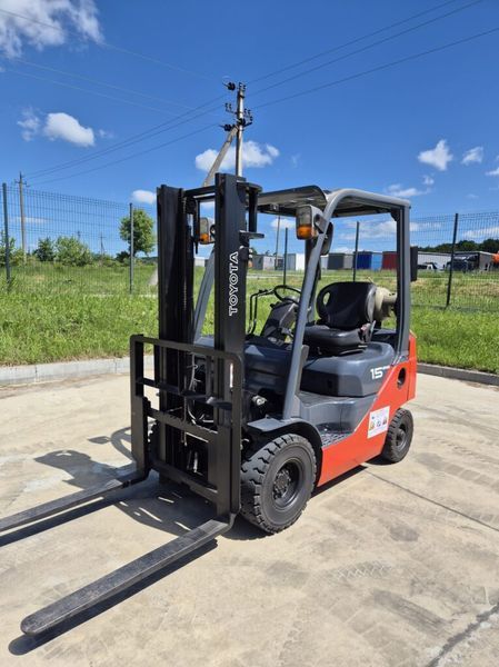 Навантажувач TOYOTA 02-8FG10 02-8FG10 фото