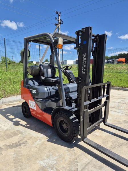 Навантажувач TOYOTA 02-8FG10 02-8FG10 фото