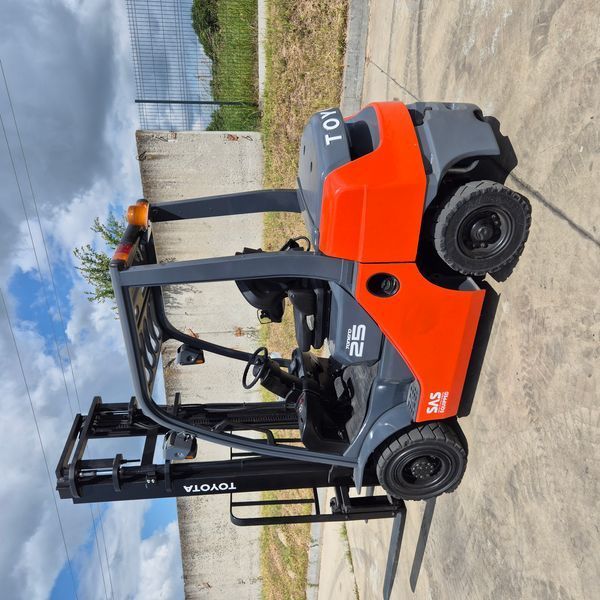 Навантажувач TOYOTA 06-8FD25F 06-8FD25F фото