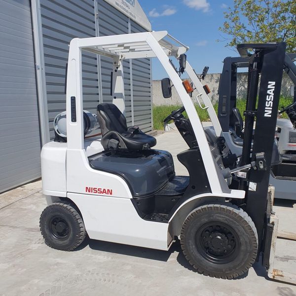 Навантажувач UNICARRIERS (NISSAN) P1F2A20D P1F2A20D фото