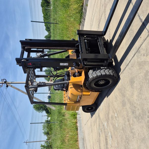 Погрузчик Linde MITSUBISHI FD28T FD28T фото