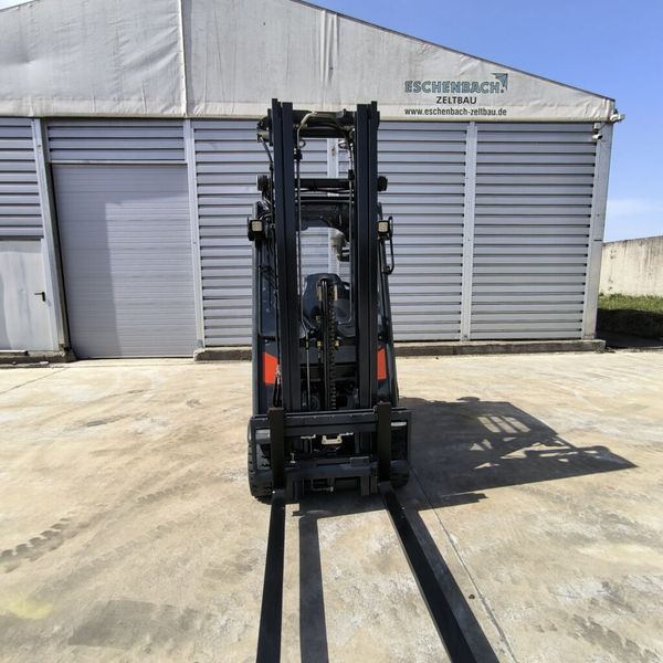 Навантажувач вилковий LINDE H14T-01 H14T-01 фото