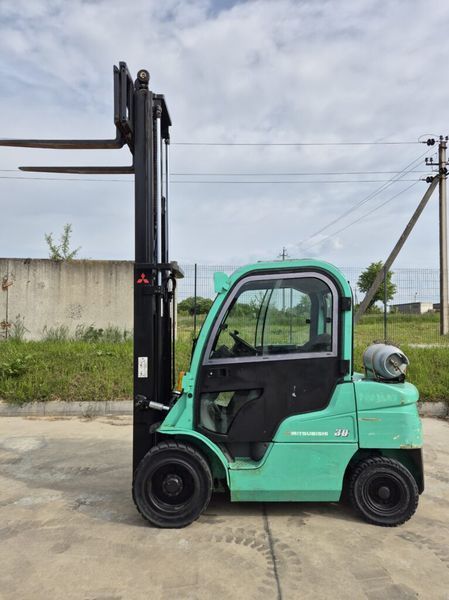 Погрузчик MITSUBISHI FG30N FG30N фото