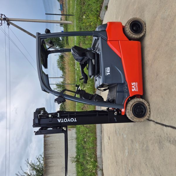 Навантажувач TOYOTA 8FBM16T 8FBM16T фото