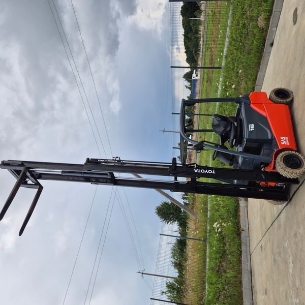 Навантажувач TOYOTA 8FBM16T 8FBM16T фото